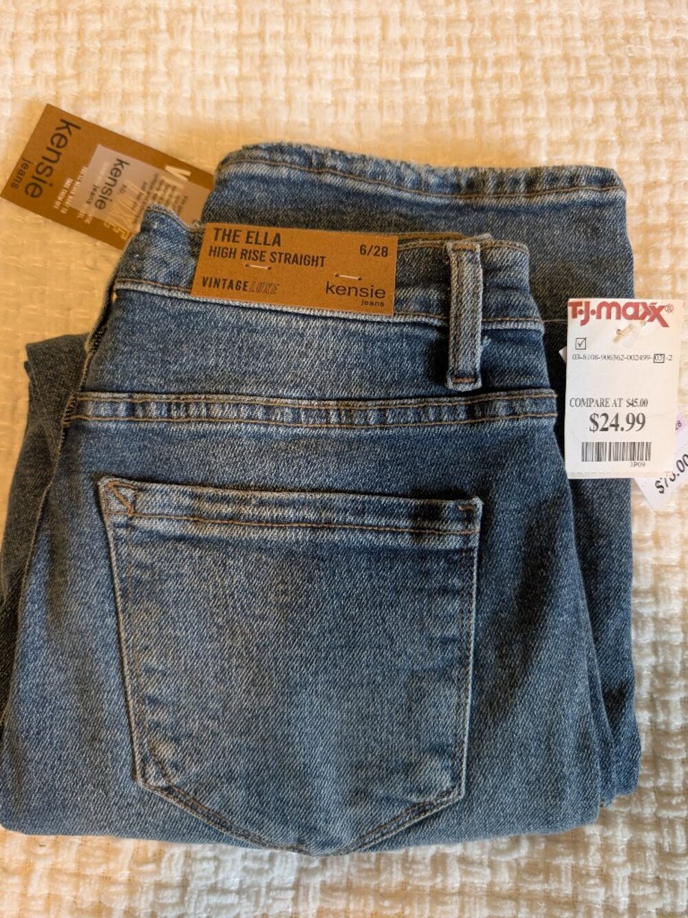 Size 6 Kensie jeans, brand new with tags